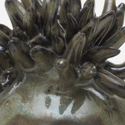Sin título. Gres esmaltado. 7 x 10 x 10 cm. 2012<br>
Untitled. Glazed stoneware.  2.7 x 3.9 x 3.9 in. 2012
