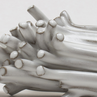 Sin título. Gres esmaltado. 5 x 7.5 x 10 cm. 2014<br>
Untitled. Glazed stoneware.  1.9 x 2.9 x 3.9 in. 2014
