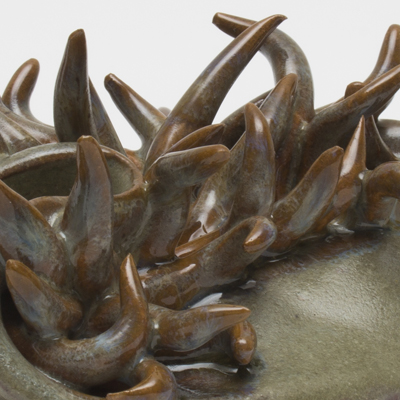 Sin título. Gres esmaltado. 5 x 9.5 x 13.5 cm. 2012<br>
Untitled. Glazed stoneware. 1.9 x 3.7 x 5.3 in. 2012

