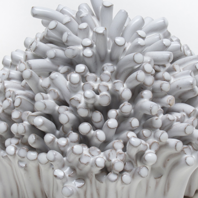 Sin título. Gres esmaltado. 9 x 12 x 12 cm. 2014<br>
Untitled. Glazed stoneware. 3.5 x 4.7 x 4.7 in. 2014
