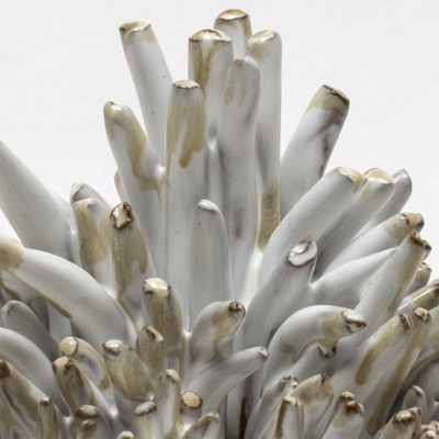 Sin título. Gres esmaltado. 10 x 14,5 x 13 cm. 2014<br>
Untitled. Glazed stoneware. 3.9 x 5.7 x 5.1 in. 2014
